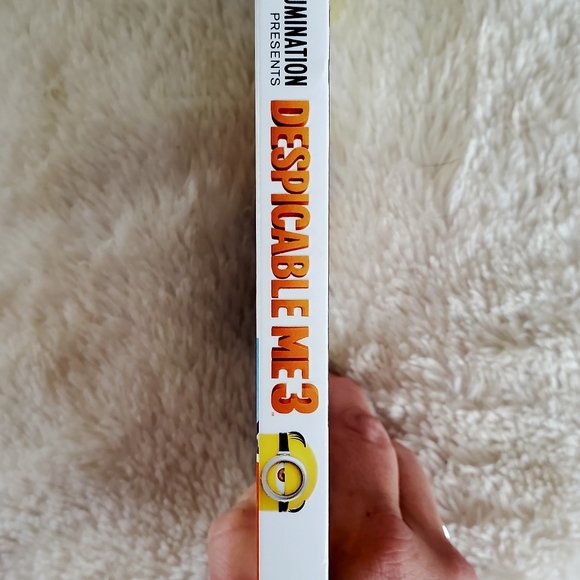LIMITED EDITION DESPICABLE ME 3 NEW! - Picture 3 of 6